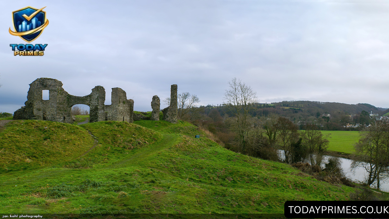 Newcastle Emlyn Castle